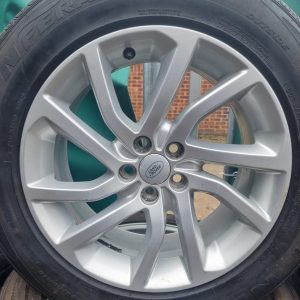 LANDROVER DISCOVERY 2017- 2020 ALLOYS+TYRES 235/60/18"